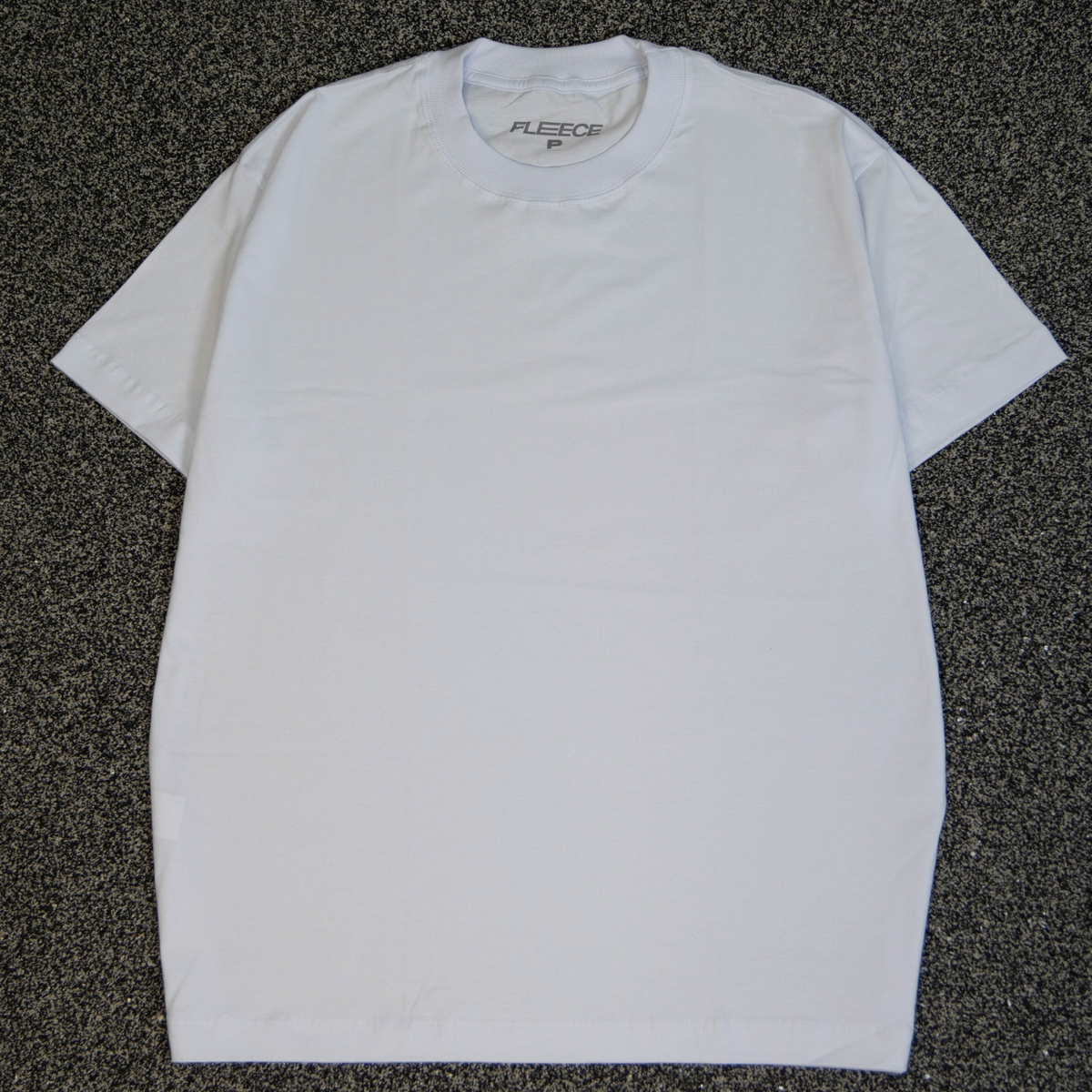 Camiseta oversized branca masculina FLEECE vista de frente - foto 6