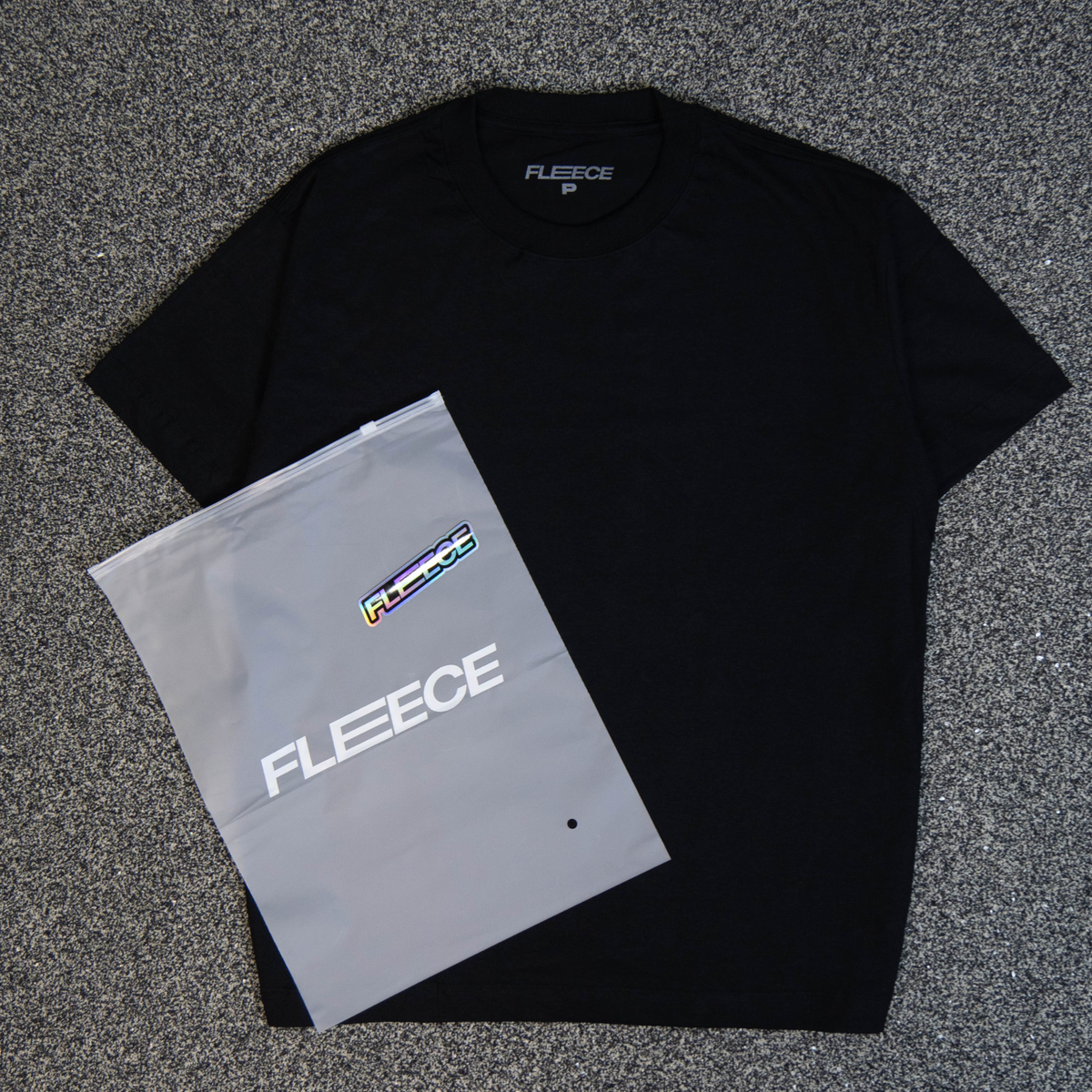 Camiseta oversized preta masculina FLEECE vista de frente - foto 4