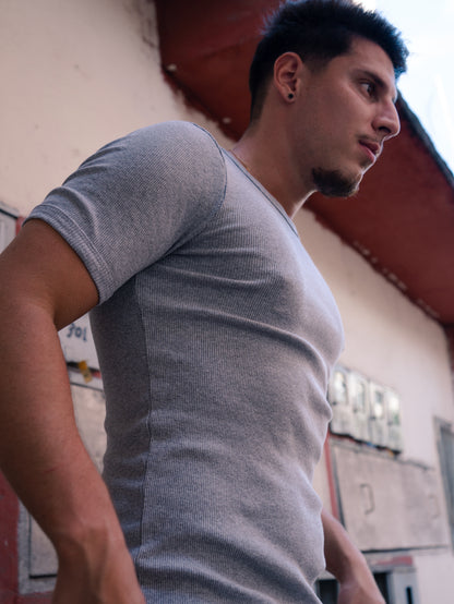 Camiseta canelada slim cinza masculina FLEECE vista de frente - foto 4