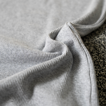 Regata canelada slim cinza masculina FLEECE vista de frente - foto 5